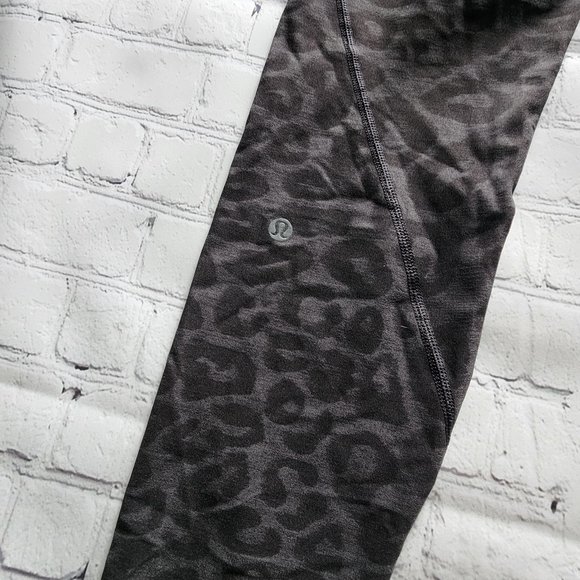 LULULEMON LAB EVERLUX JACQUARD TRAIN TIGHT 26 - Picture 5 of 6